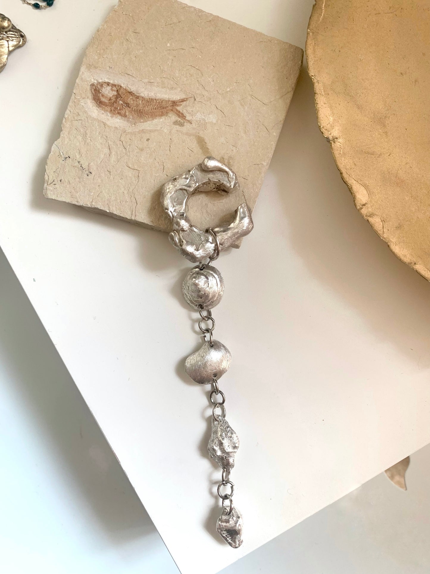 Poza + Conchas Ear Cuff